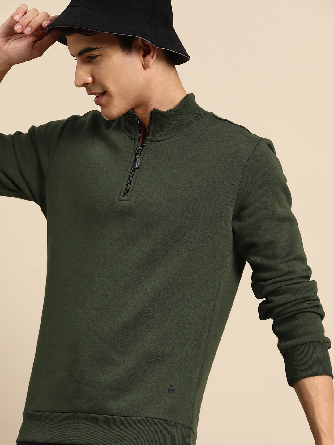 

United Colors of Benetton Men Solid Sweatshirt, Olive