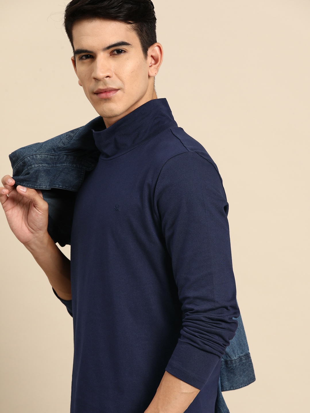

United Colors of Benetton Men Pure Cotton Slim Fit T-shirt, Navy blue