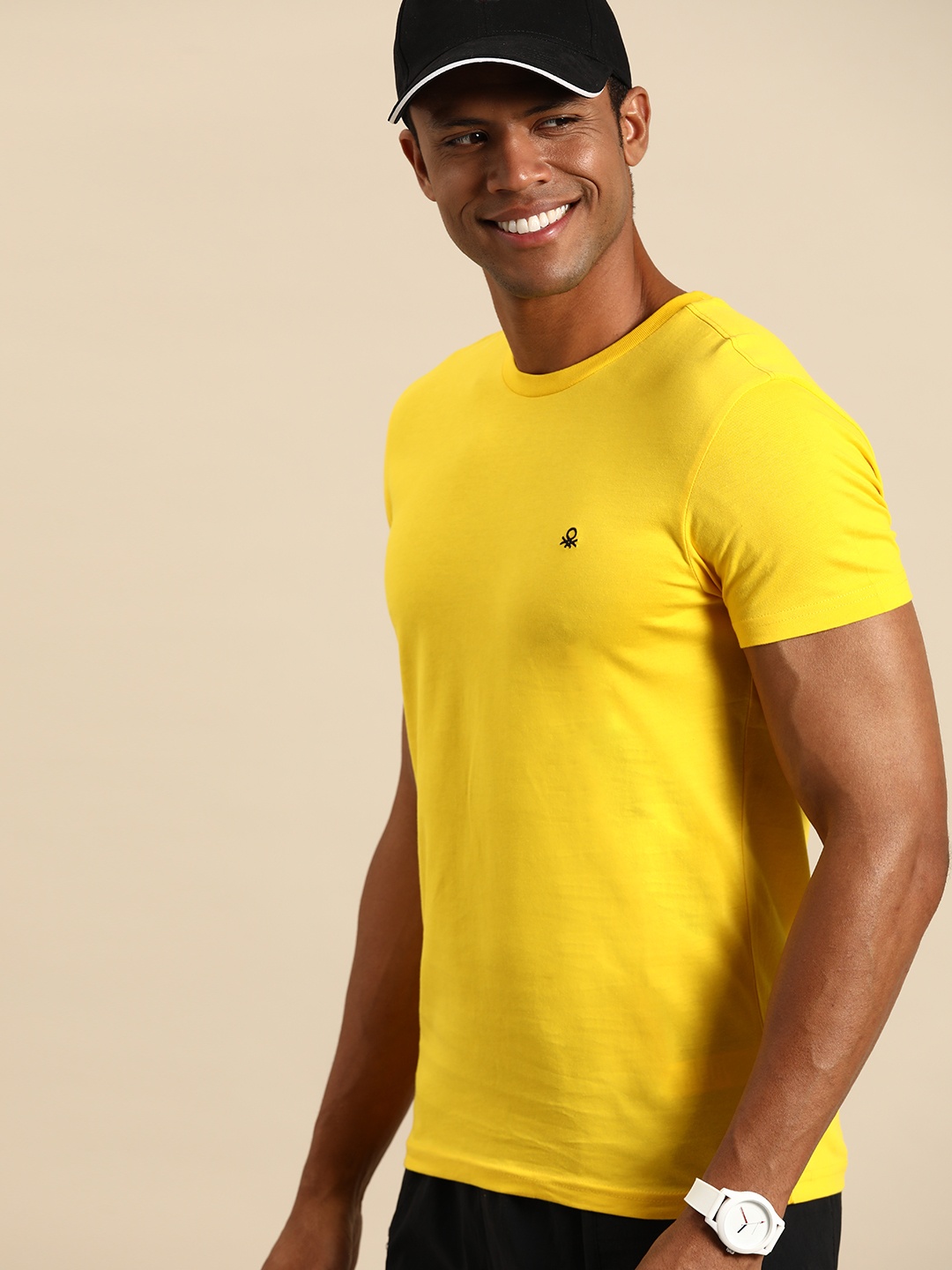 

United Colors of Benetton Men Pure Cotton T-shirt, Yellow