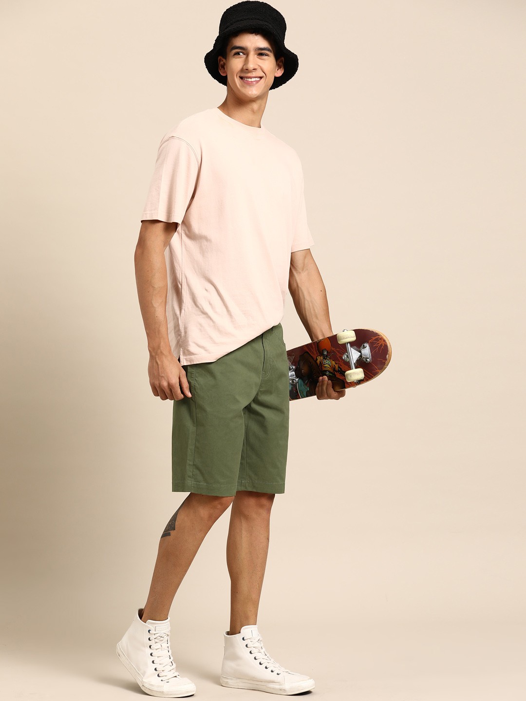 

United Colors of Benetton Men Slim Fit Twill Shorts, Olive