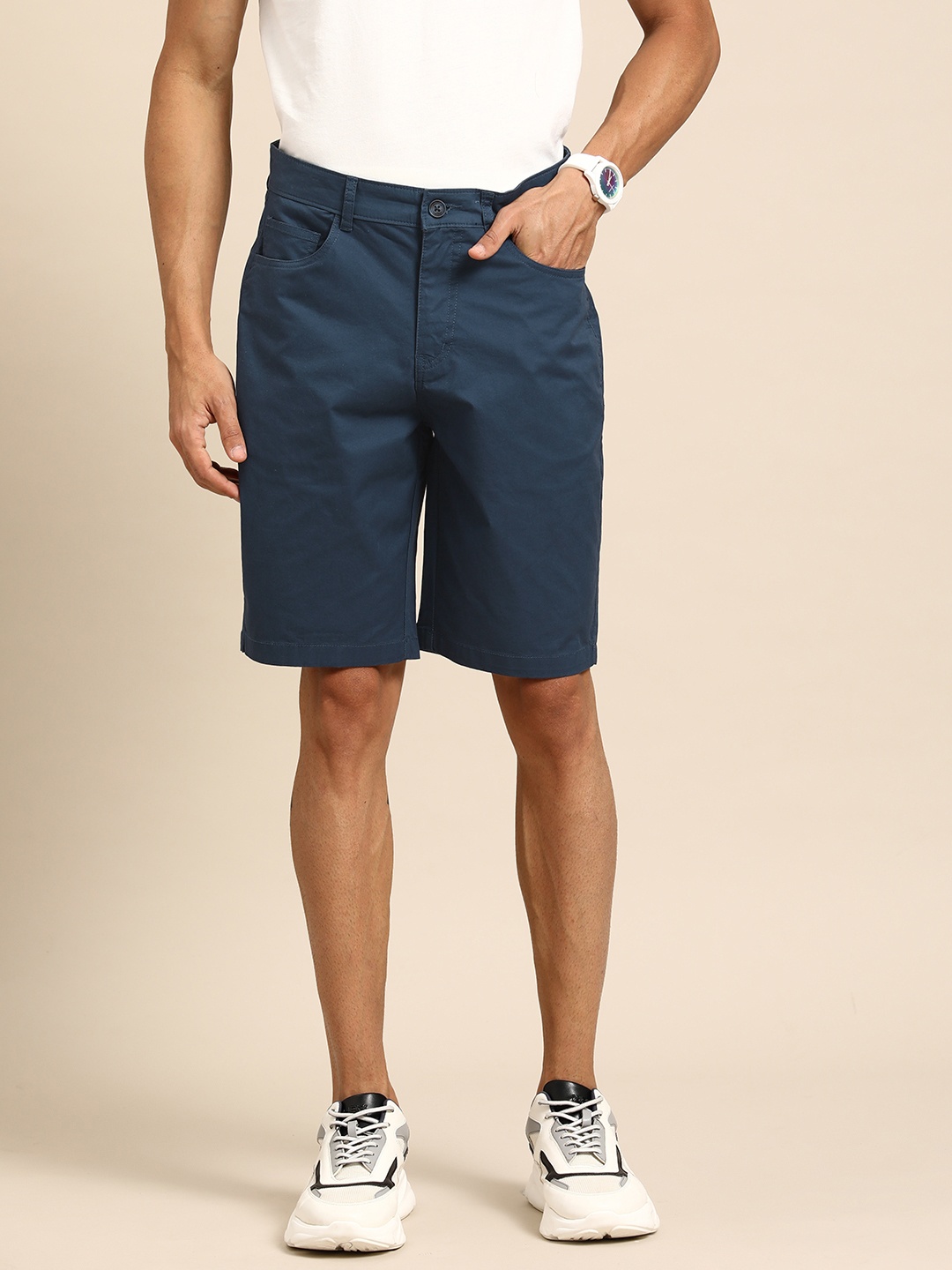 

United Colors of Benetton Men Slim Fit Twill Shorts, Navy blue