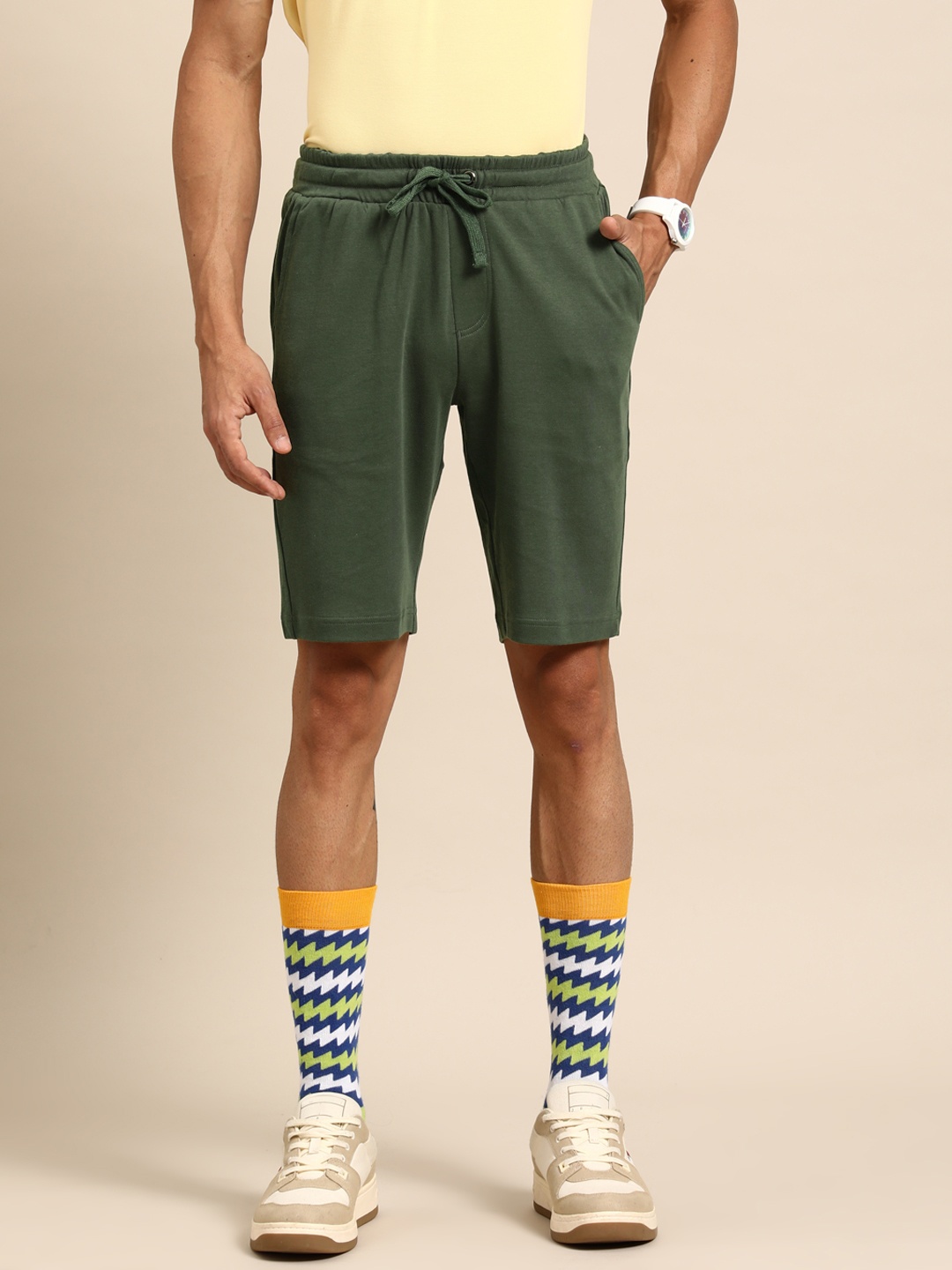 

United Colors of Benetton Men Pure Cotton Slim Fit Shorts, Green