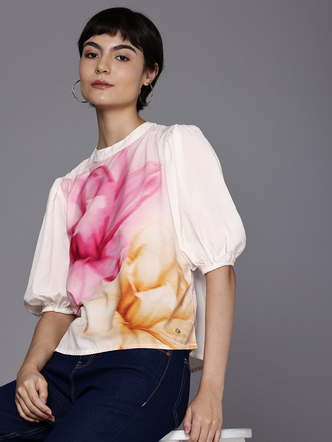 

Allen Solly Woman Tie and Dye Puff Sleeves Top, Off white