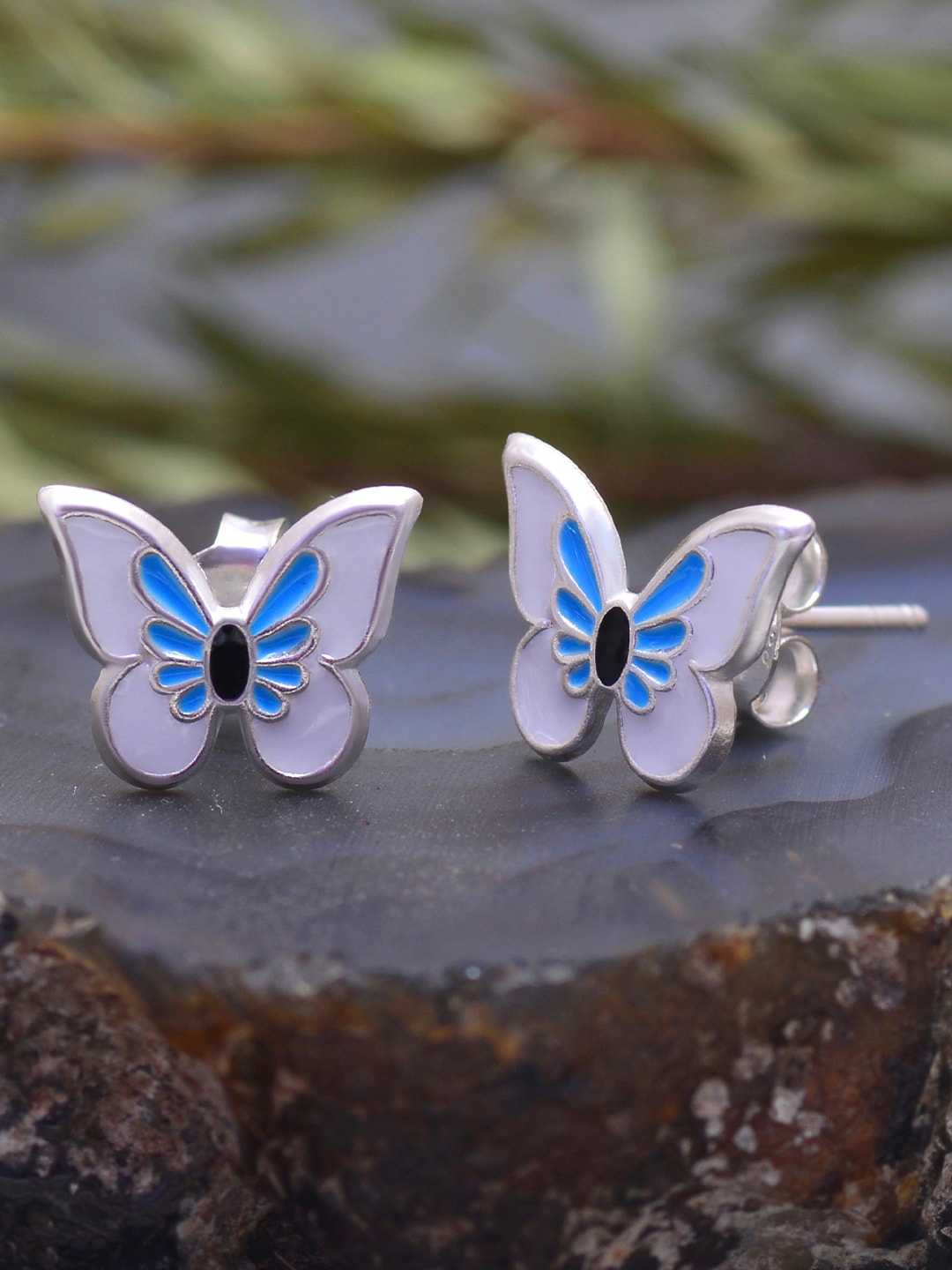 

Abhooshan Pure 925 Sterling Silver Contemporary Studs Earrings