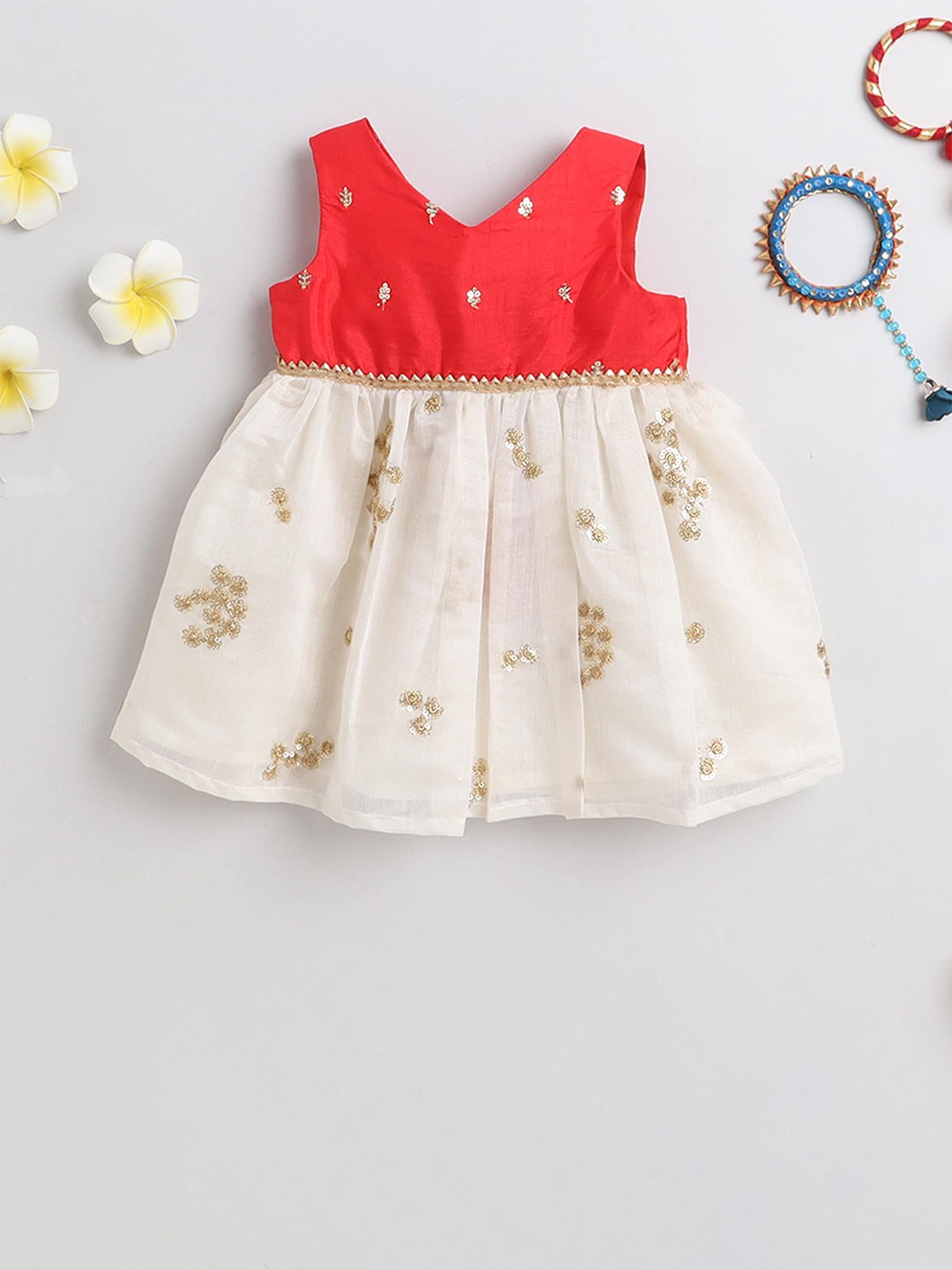 

MANY FROCKS & Infants Floral Embellished Round Neck Gathered Fit & Flare Dress, Red