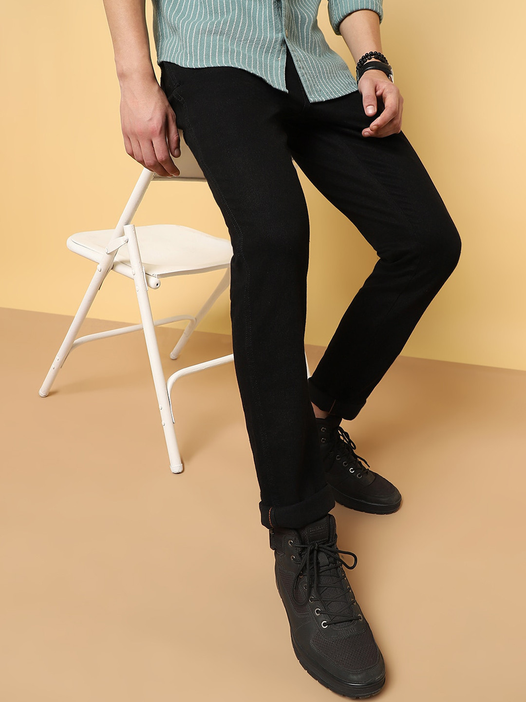 

Wrangler Men Skanders Slim Fit Clean Look Stretchable Jeans, Black