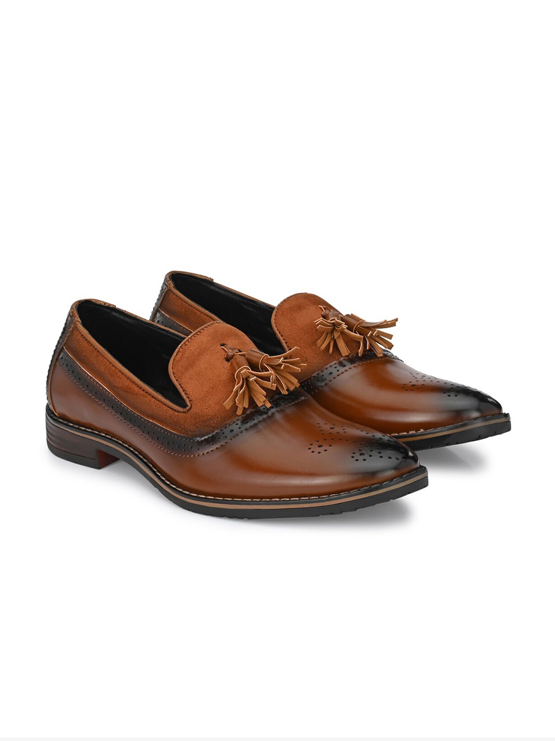 

ATTITUDIST Men Perforated Tasselled Formal Loafers, Tan