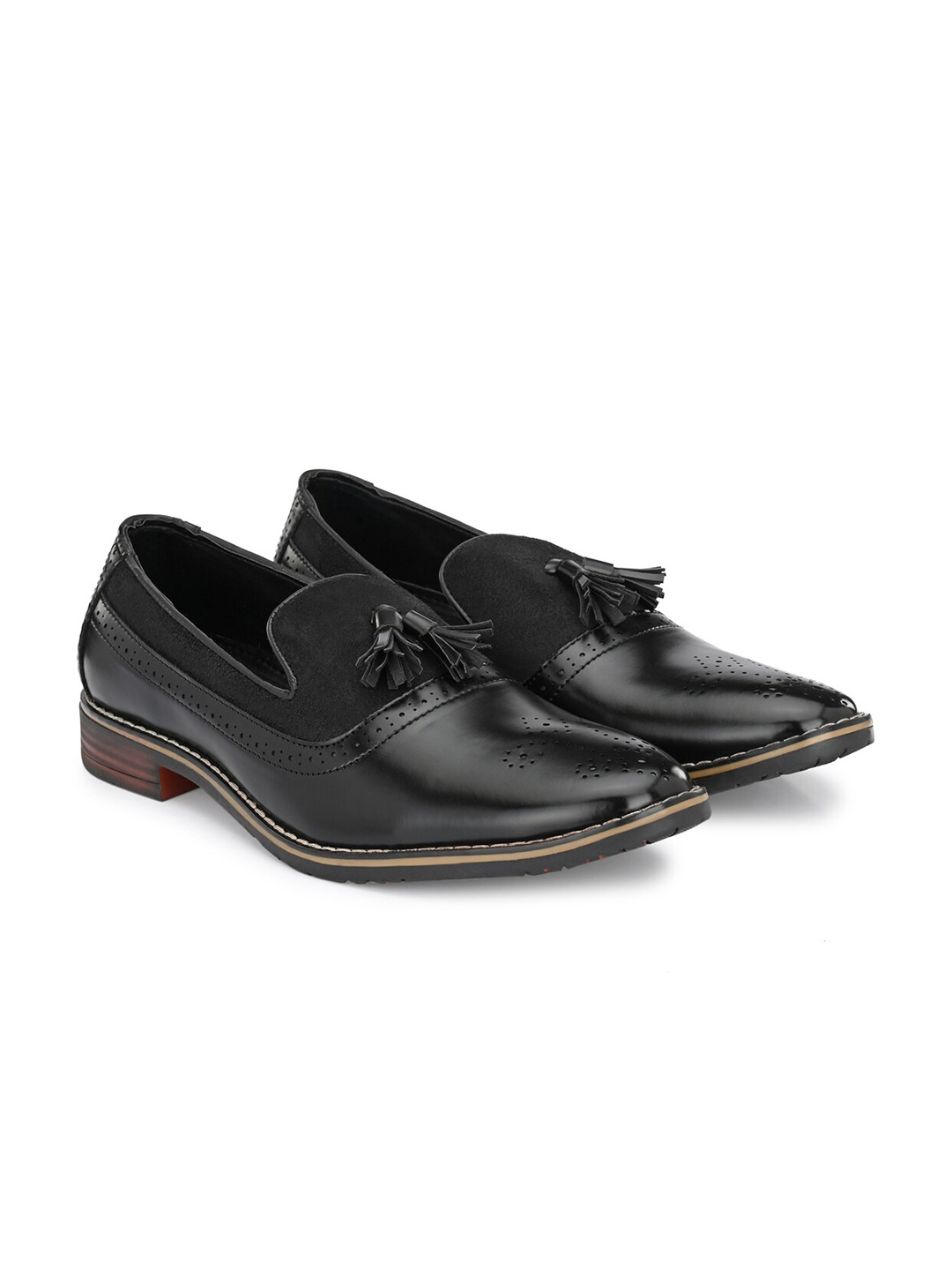 

ATTITUDIST Men Perforated Tasselled Formal Loafers, Black