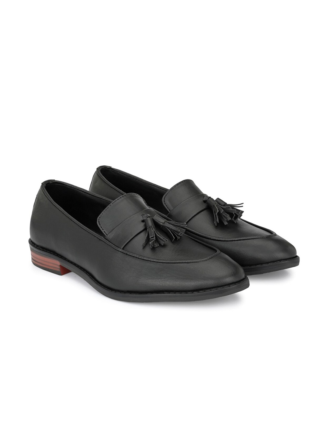 

ATTITUDIST Men Tasselled Formal Loafers, Black