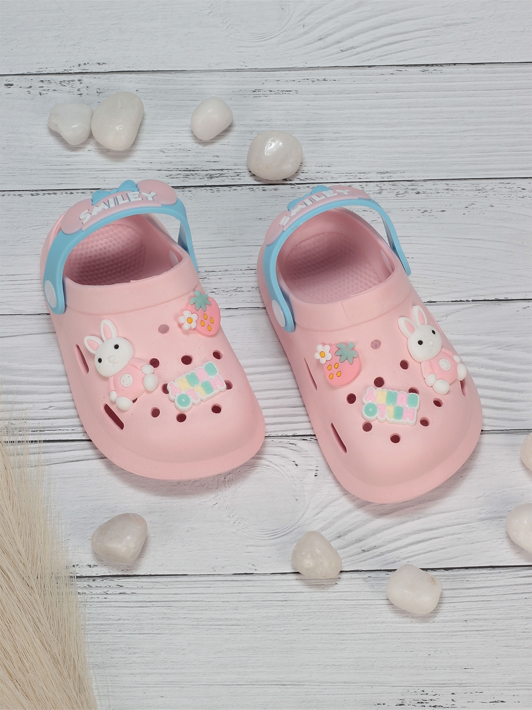 

Lil Lollipop Kids Hello Bear Applique Anti-Slip Clogs, Pink