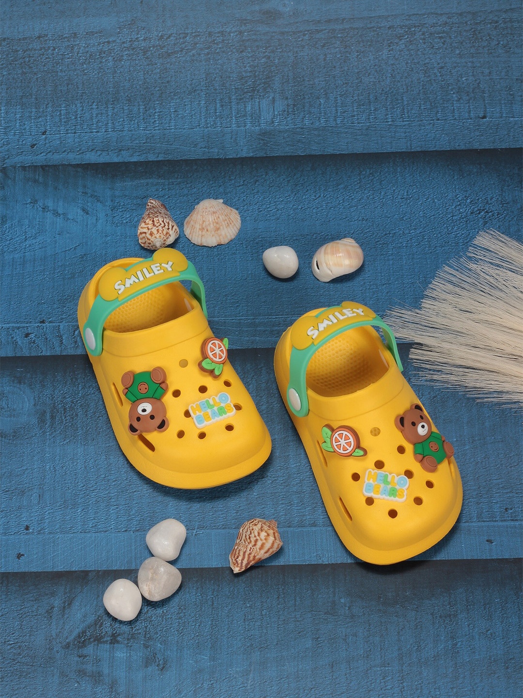

Lil Lollipop Kids Hello Bear Applique Anti-Slip Rubber Clogs, Yellow