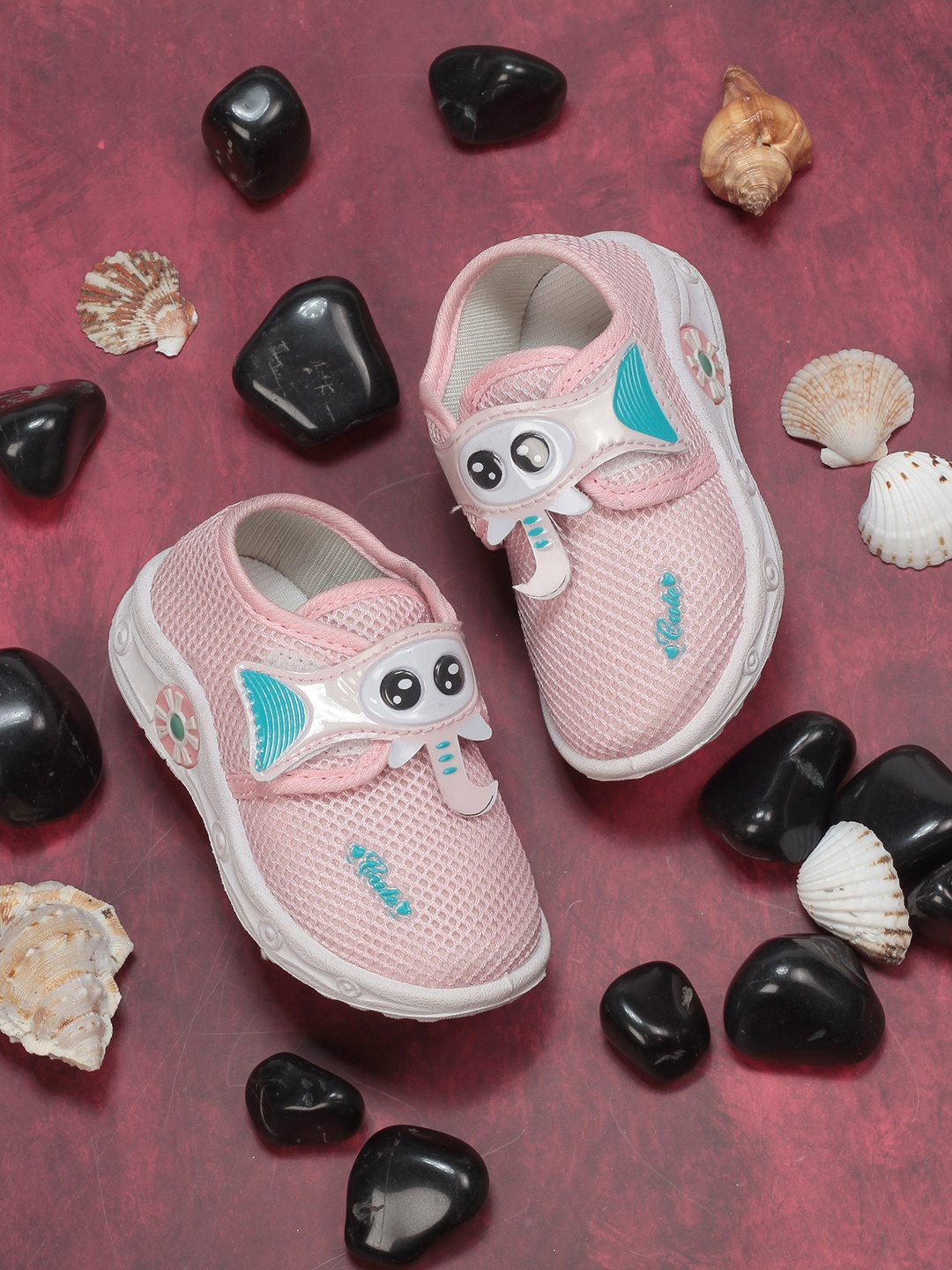 

Lil Lollipop Kids Textured Lightweight Slip-On Sneakers With Musical Chu Chu, Pink