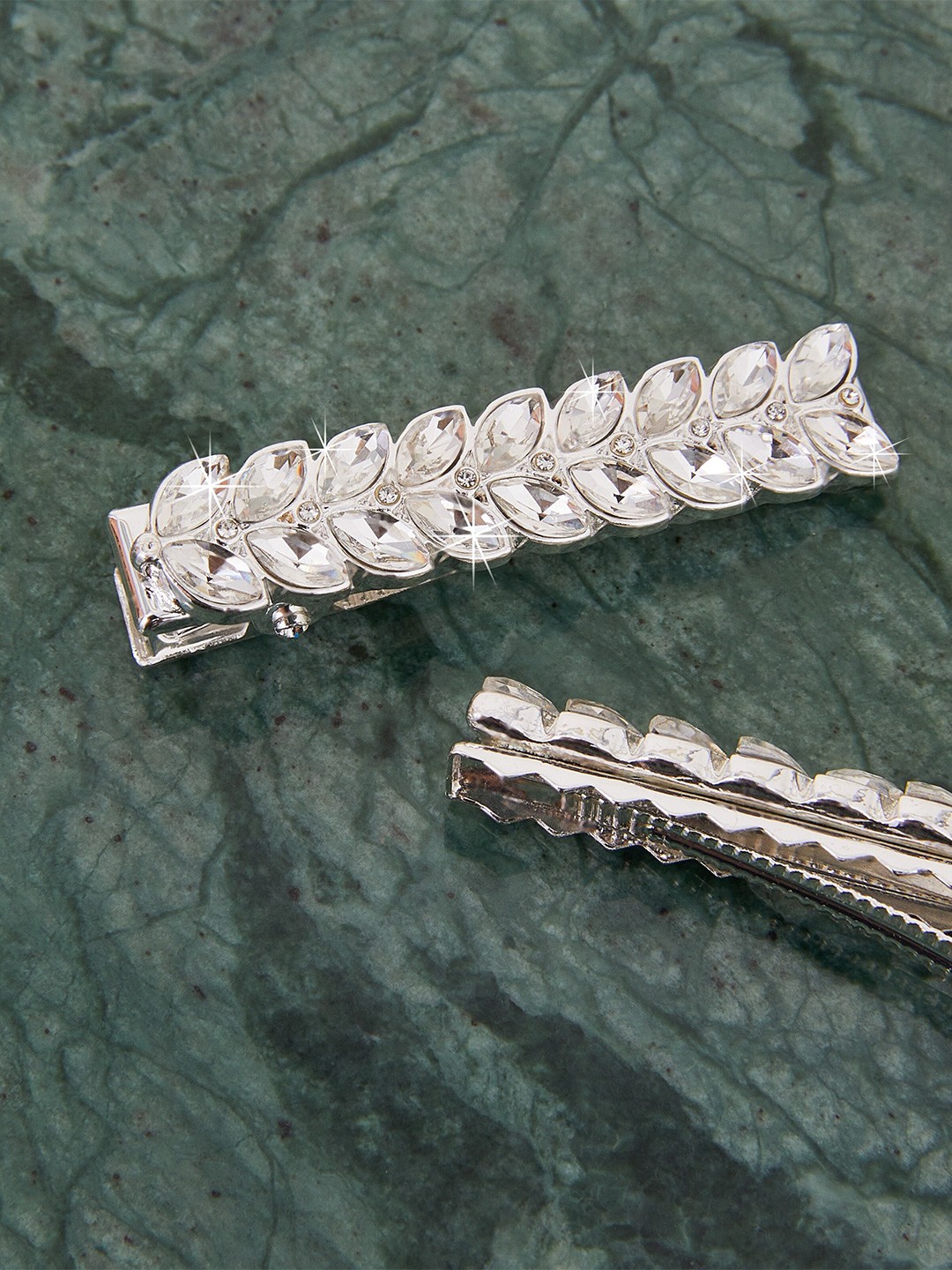 

Accessorize Set of 2 Embellished Alligator Hair Clip, Silver