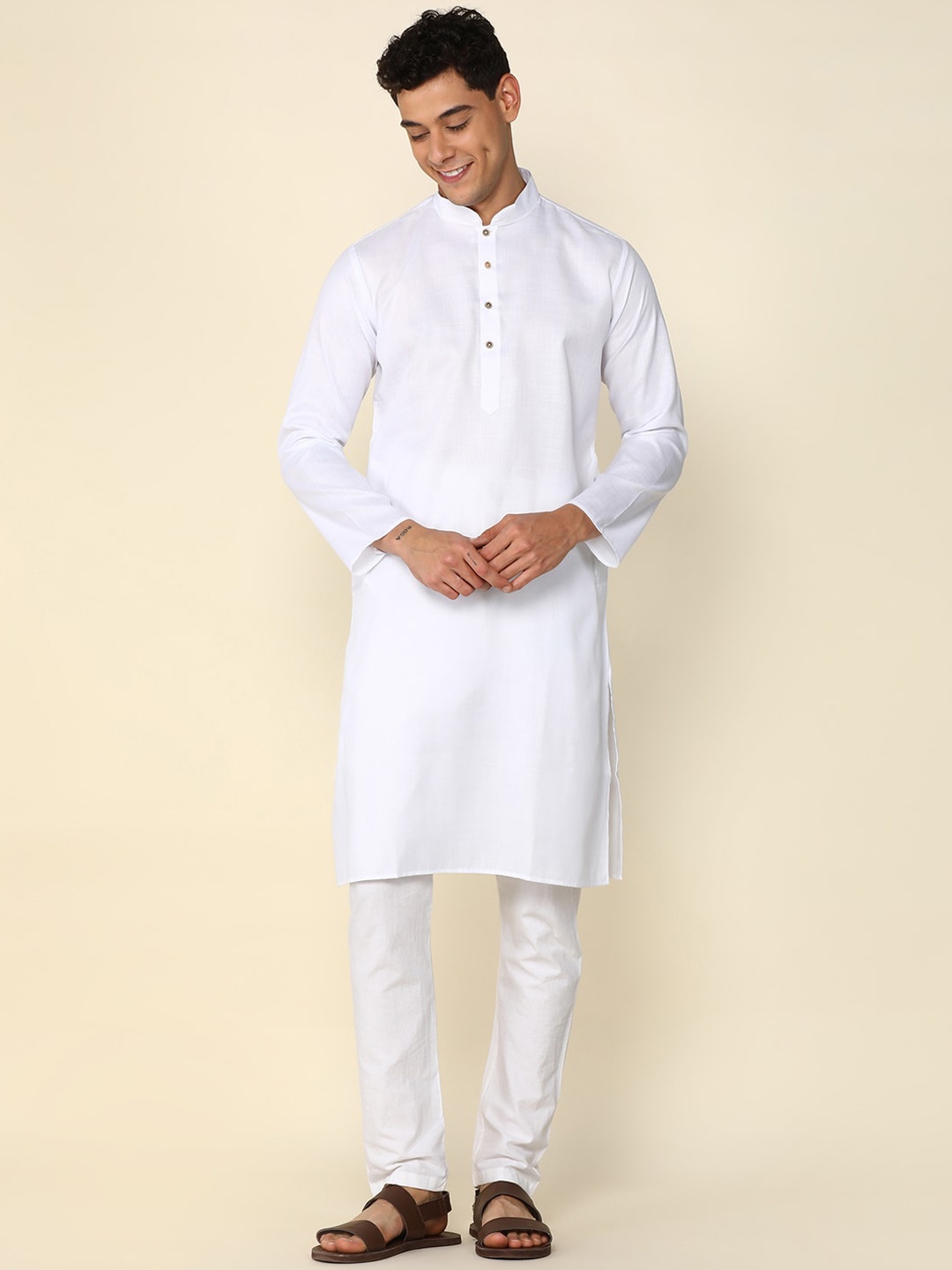 

Anubhutee Mandarin Collar Straight Kurta With Pyjamas, White