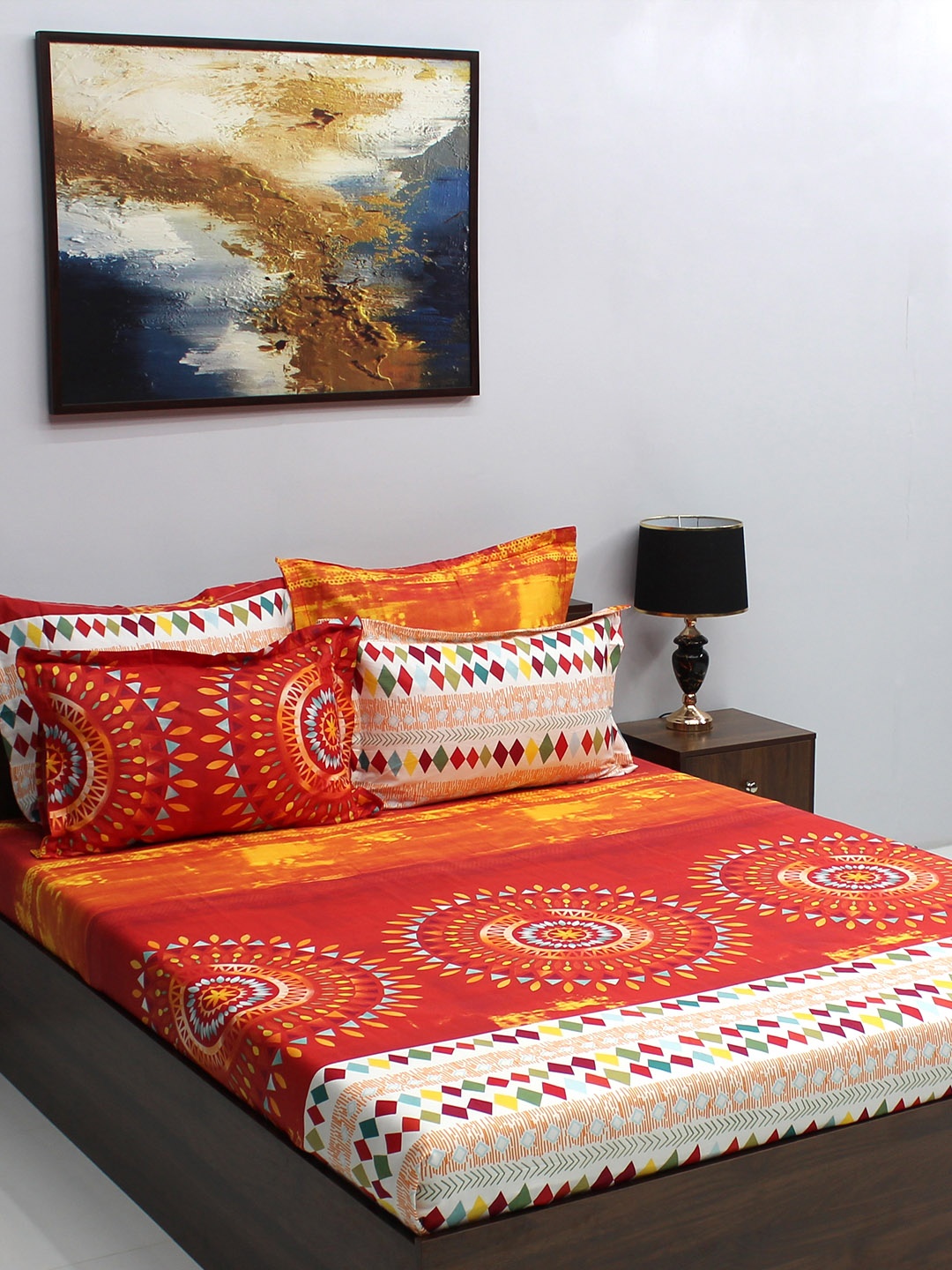 

BOMBAY DYEING Celebrating India Red & Blue Printed Cotton 210 TC King Bedsheet Set