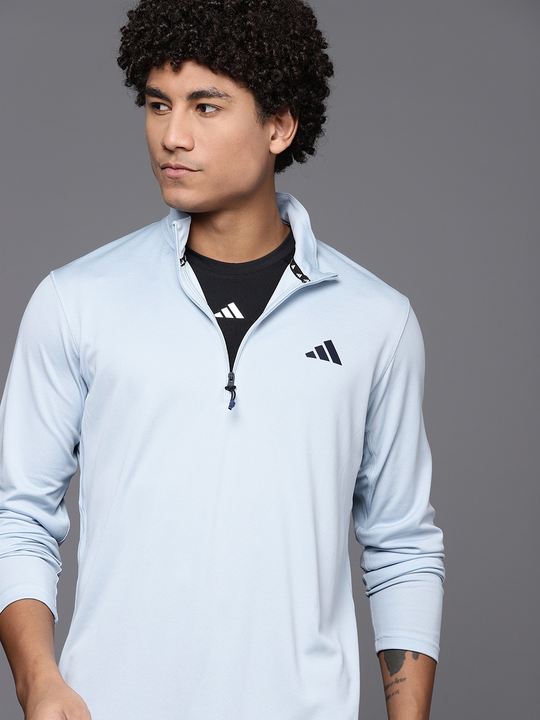 

ADIDAS Men Train Essentials Seasonal Sweatshirt, Blue