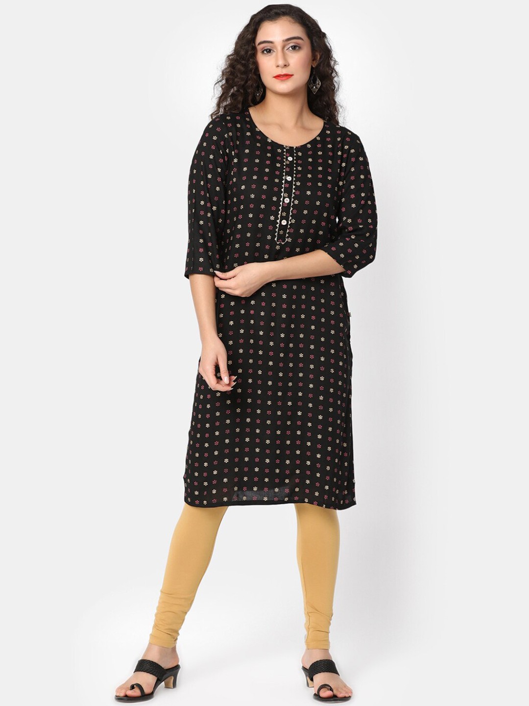 

V-Mart Ethnic Motifs Three-Quarter Sleeve Gotta Patti Kurta, Black