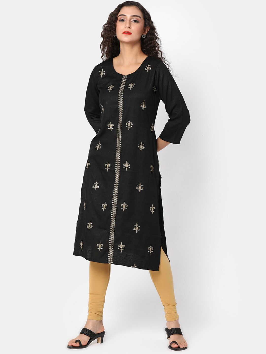 

V-Mart Ethnic Motifs Embroidered Sequinned Kurta, Black