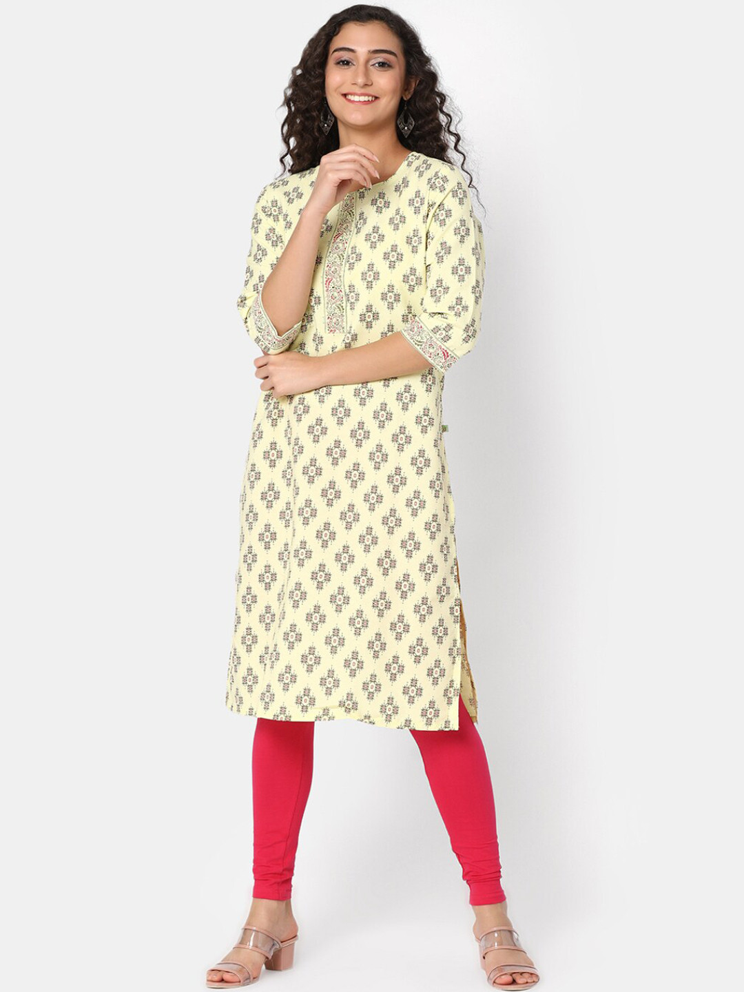 

V-Mart Geometric Printed Straight Kurta, Beige