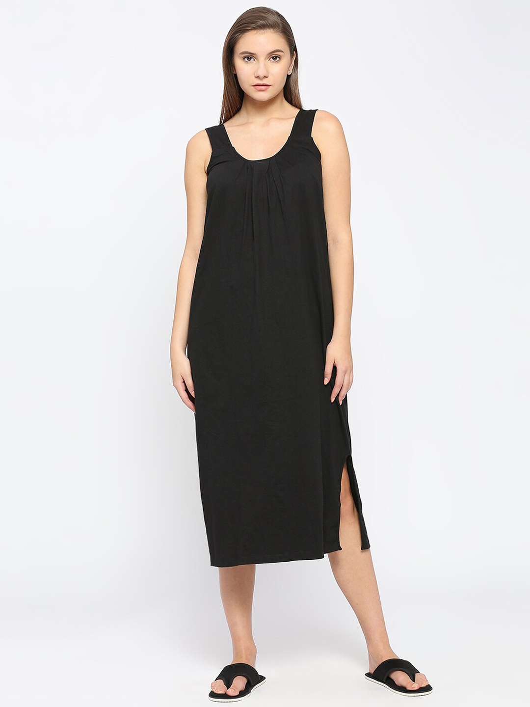 

RedRose Round Neck Cotton Nighty Long Slip, Black