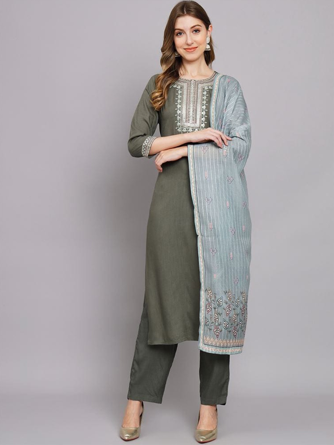 

KALINI Ethnic Motifs Yoke Design Sequinned Kurta & Trousers With Dupatta, Green