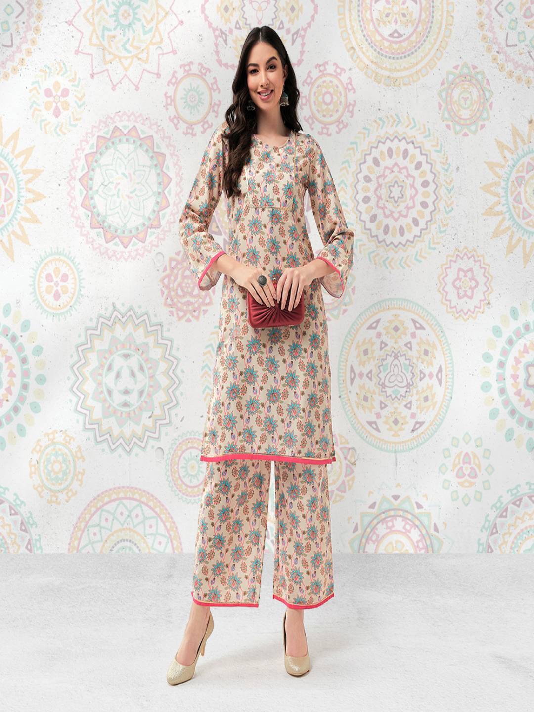 

Pannkh Floral Printed Gotta Patti Detailed Straight Kurta with Palazzos, Beige