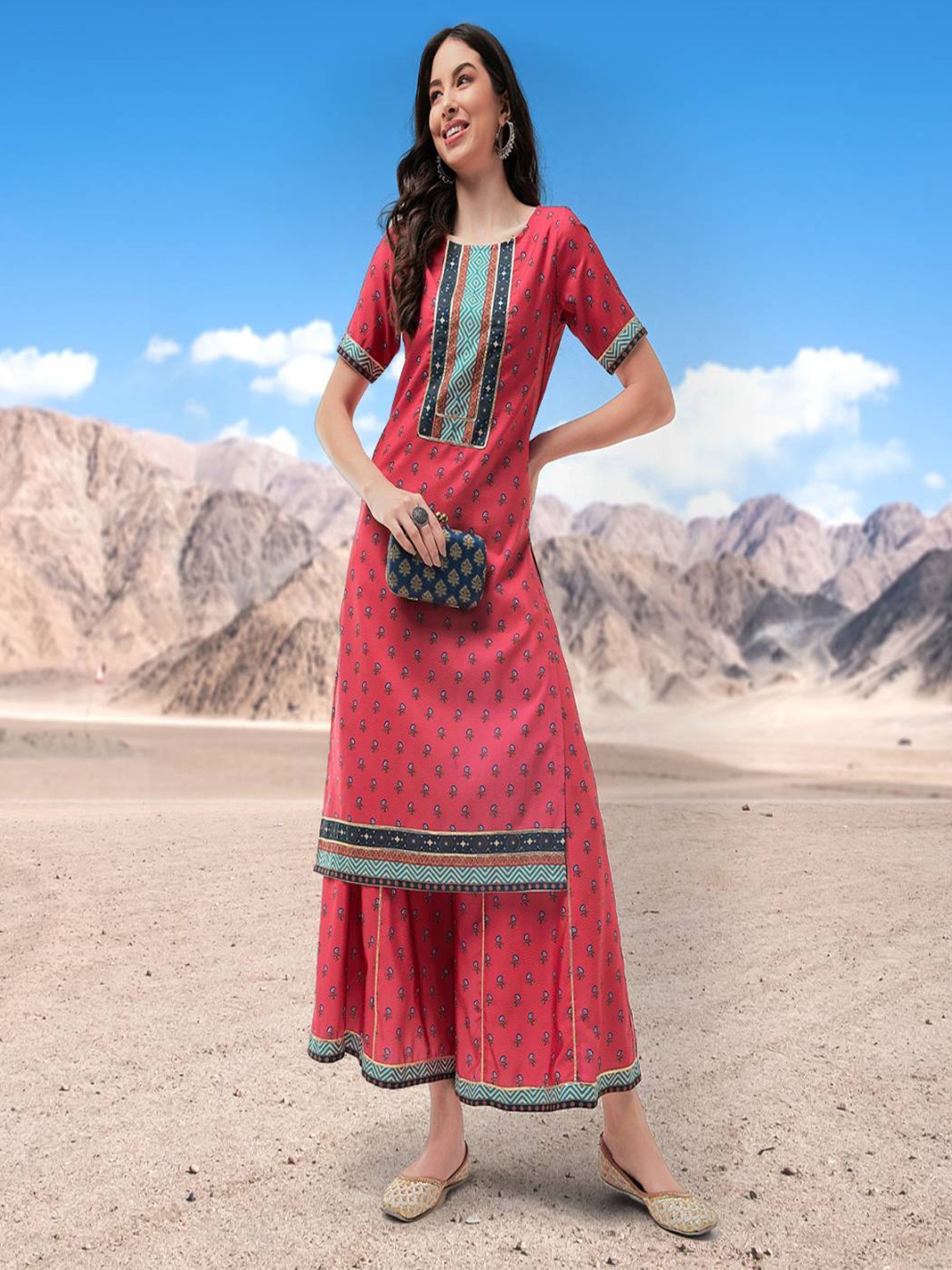 

Pannkh Ethnic Motifs Printed Gotta Patti Detail Regular Kurta with Palazzos, Pink