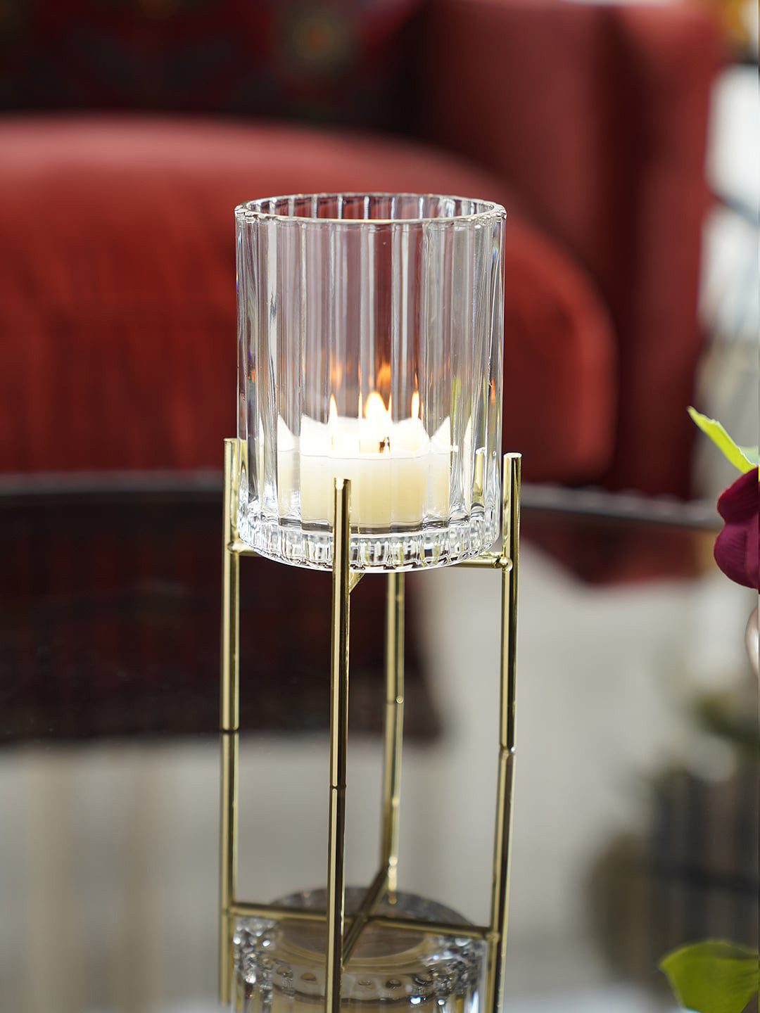 

Pure Home and Living Transparent Ribbed Candle Holder With Metal Stand