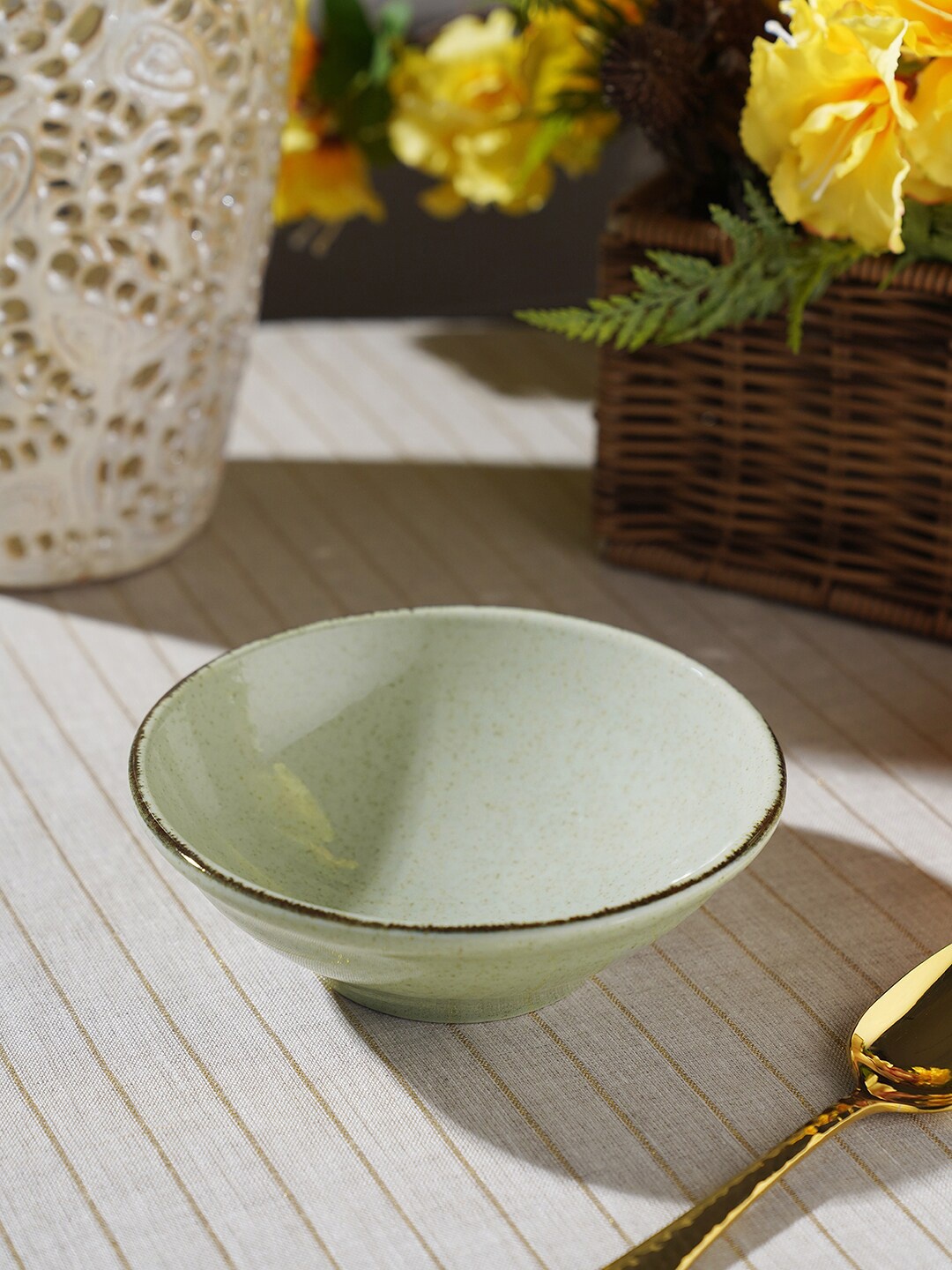 

Pure Home and Living Green Porcelain Serving Bowl