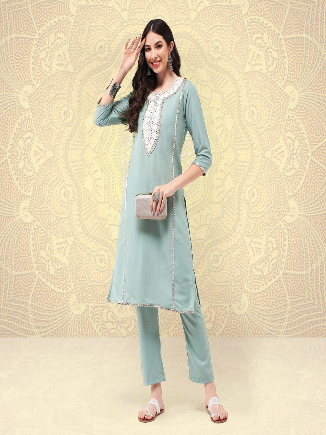 

Pannkh Yoke Design Mirror Work Three-Quarter Sleeves Kurta, Green