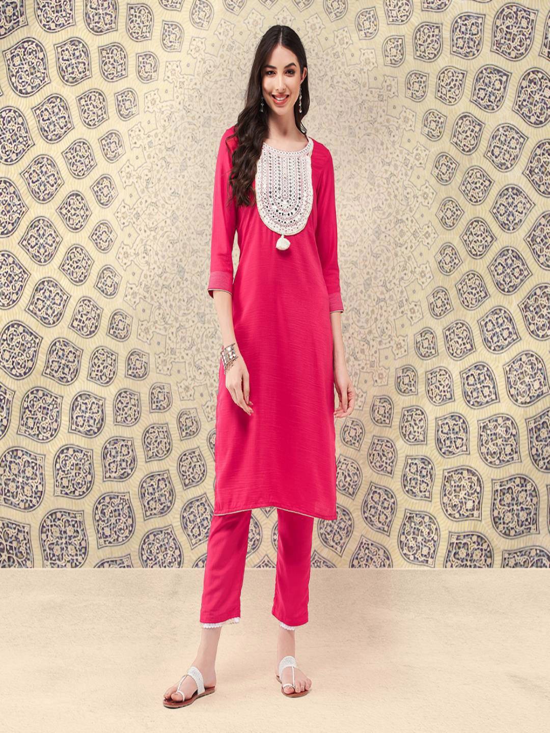

Pannkh Yoke Design Mirror Work Three-Quarter Sleeves Kurta, Pink