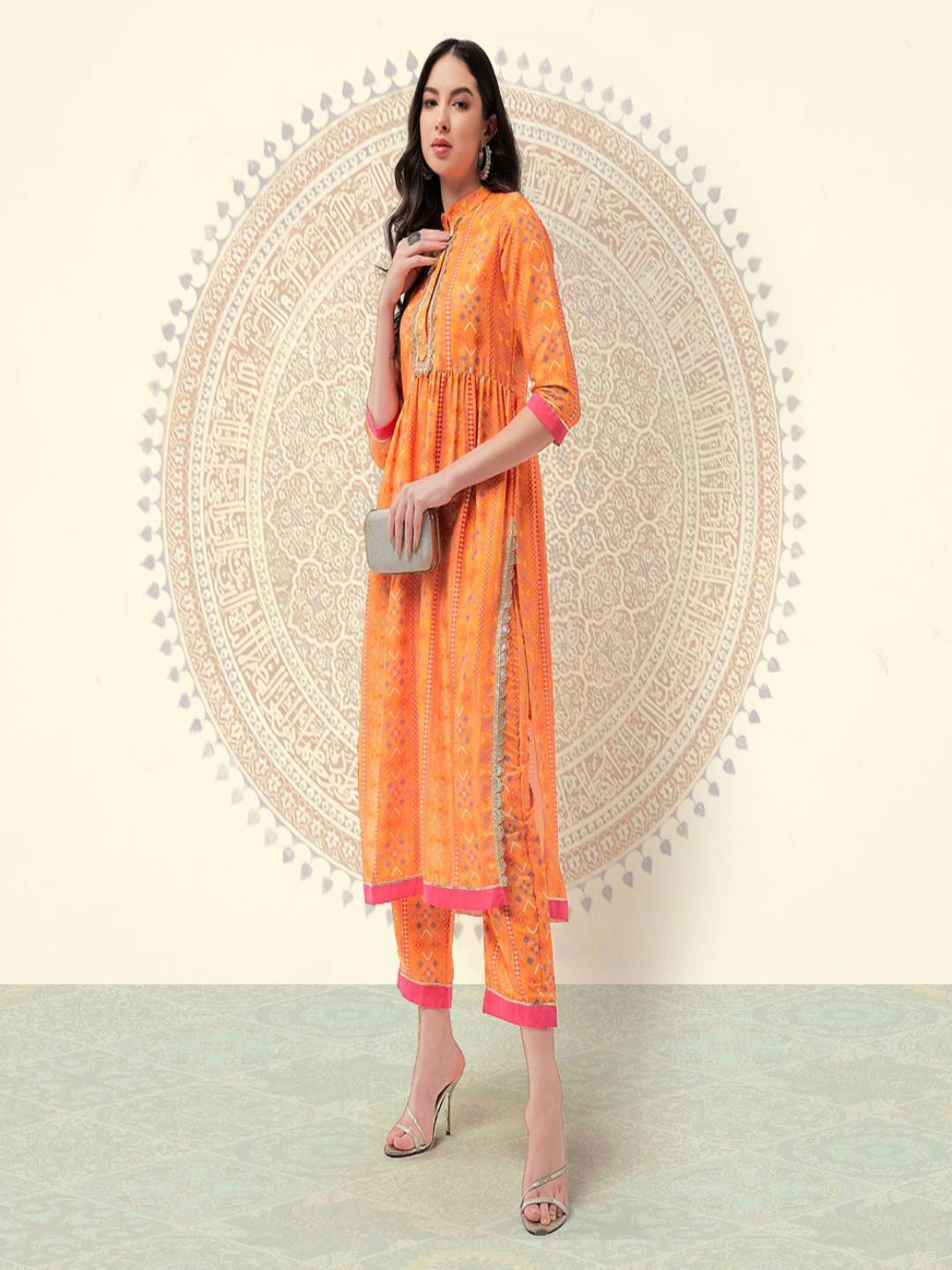 

Pannkh Geometric Printed Mandarin Collar Pleated Straight Kurta, Orange