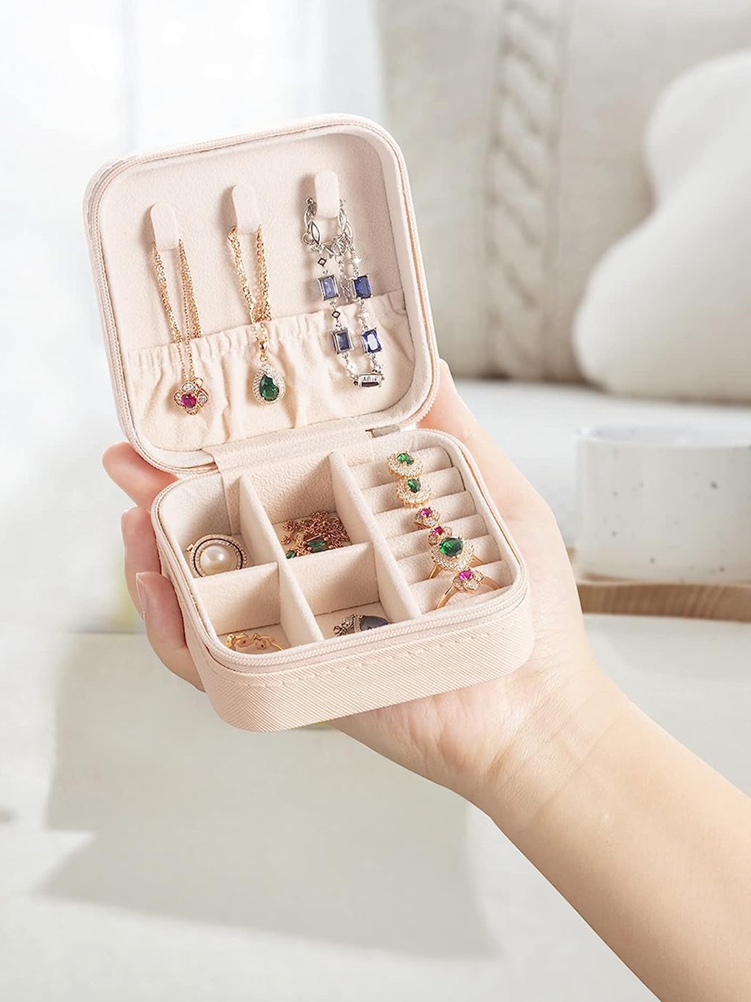 

Awestuffs Mini Jewellery Travel Case Organizer, Pink