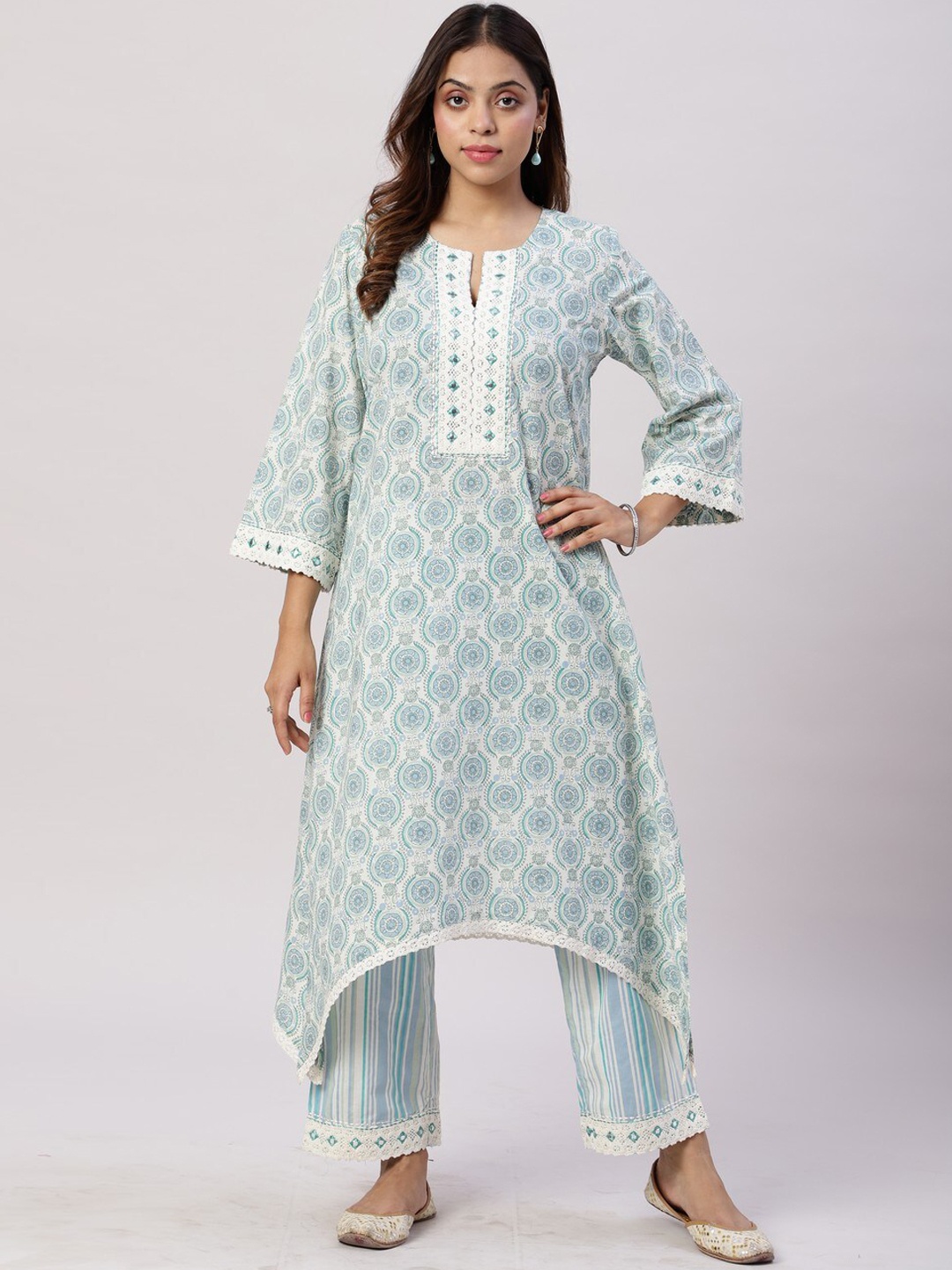 

Spring Soul Floral Printed Regular Pure Cotton Kurta With Trousers, Blue