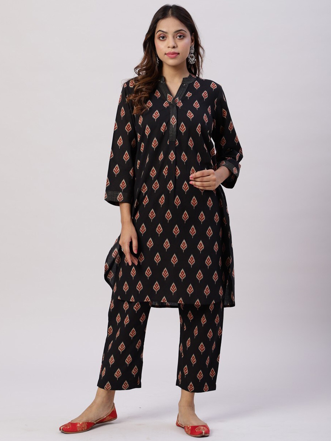 

Spring Soul Ethnic Motifs Printed Regular Pure Cotton Kurta With Trousers, Black