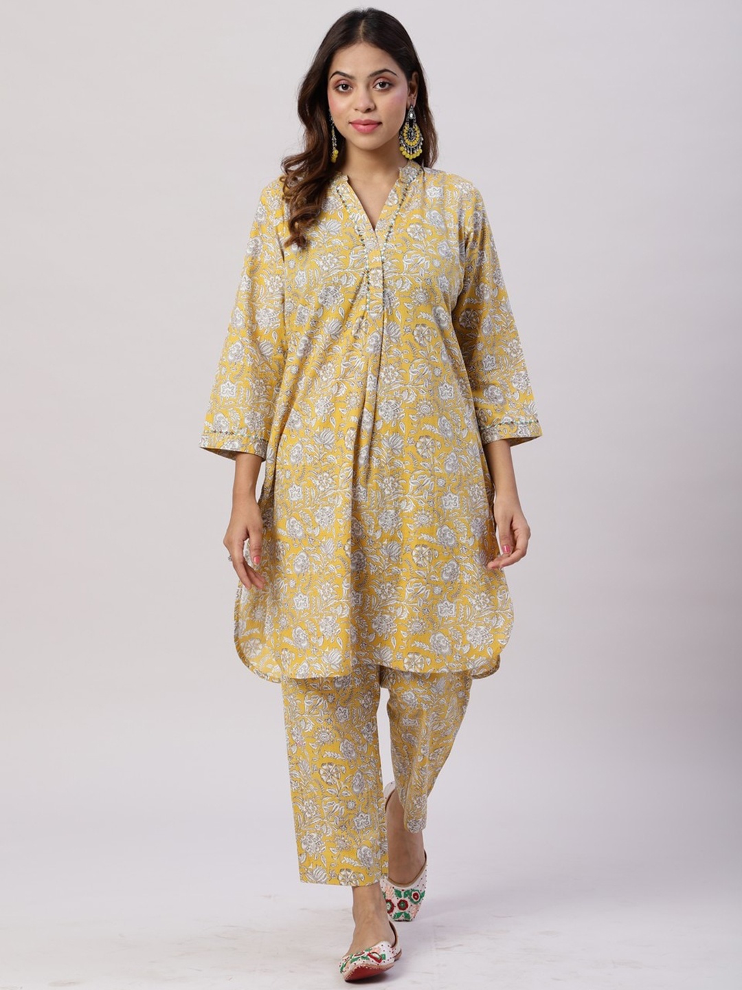 

Spring Soul Floral Printed Regular Pure Cotton Kurta with Trousers, Mustard