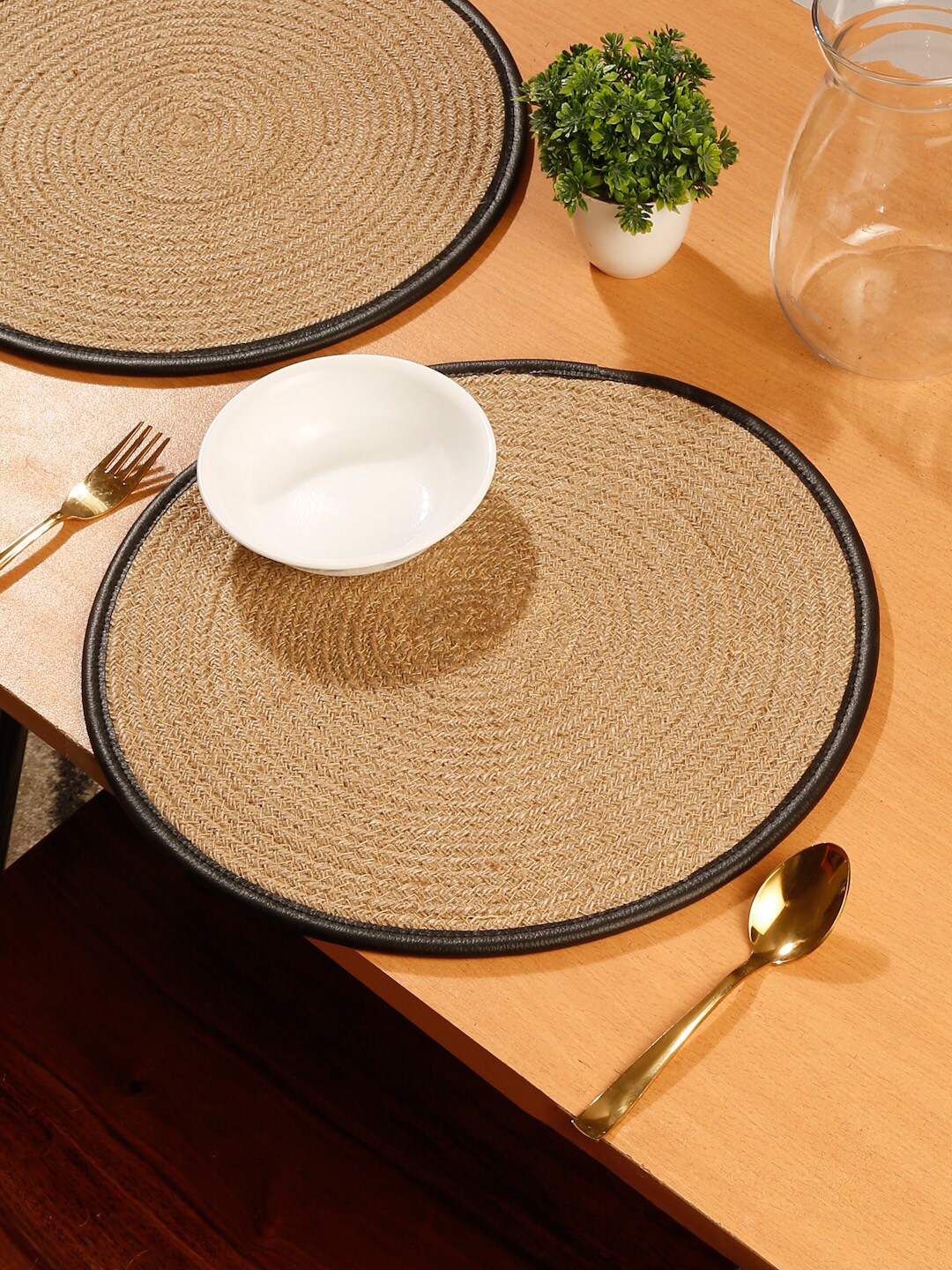 

HOSTA HOMES Beige & Black Leather Bounderied Jute Reversible Table Place Mat