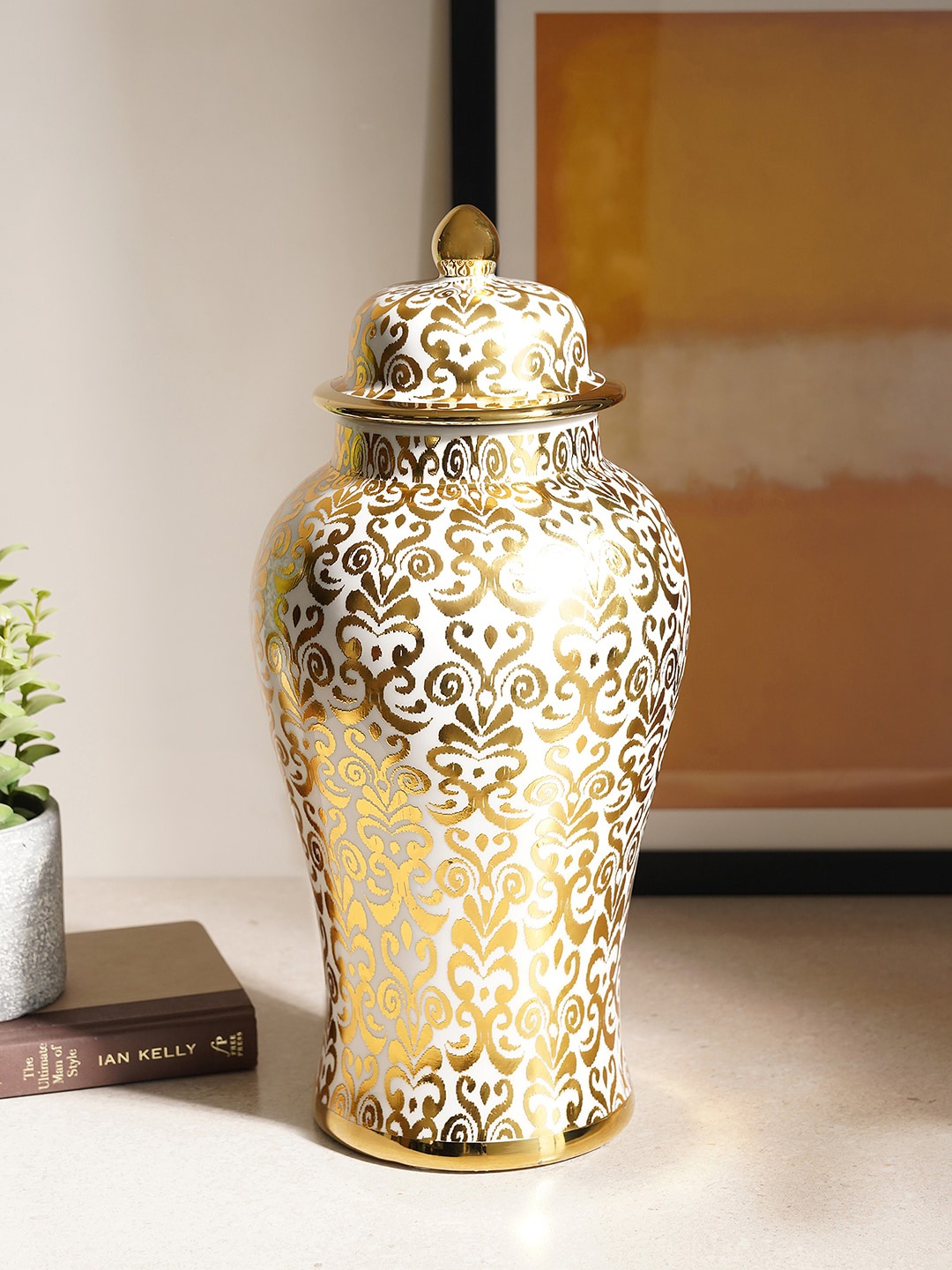 

Pure Home and Living White & Beige Paisley Print Ceramic Urn With Lid, Gold