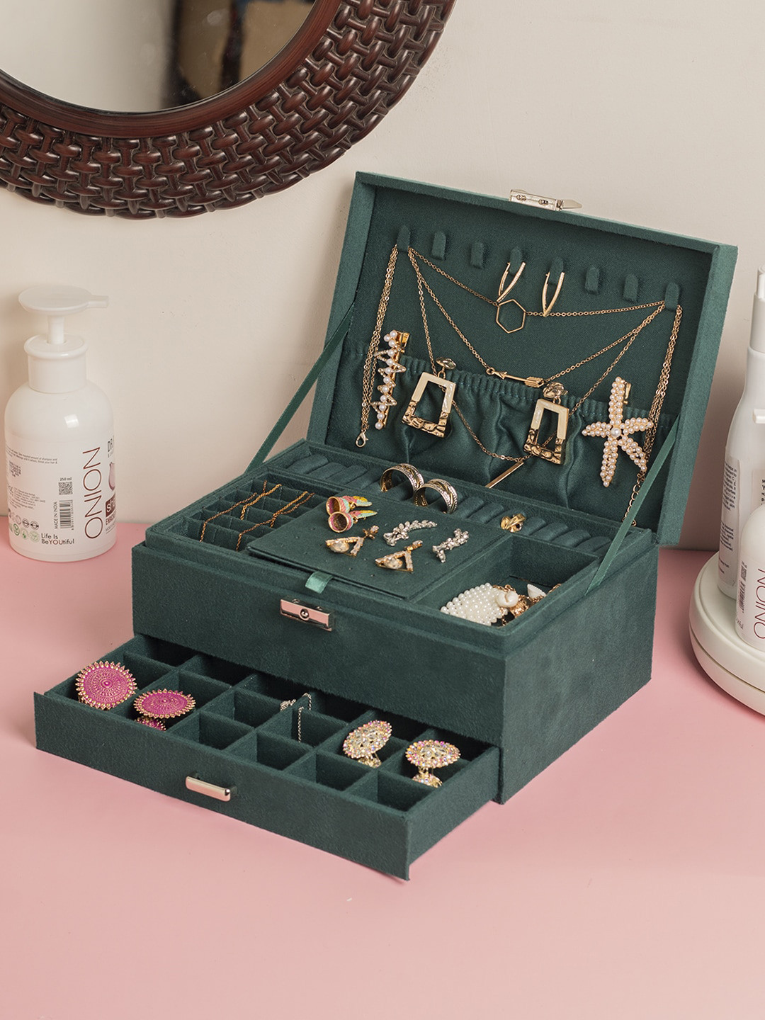 

MARKET99 Green Solid Jewellery Organiser