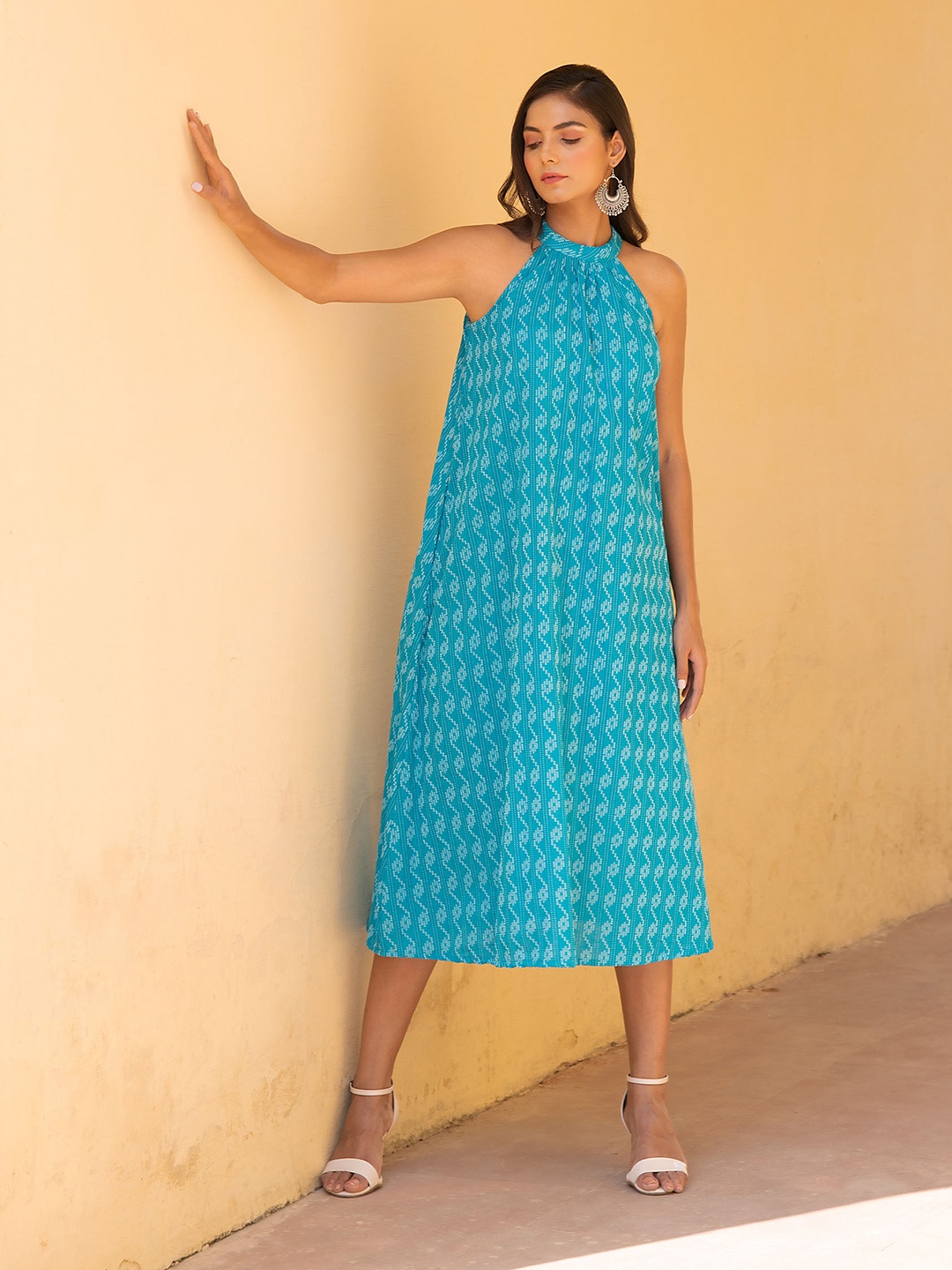 

KAORI BY SHREYA AGARWAL Self Design Halter Neck Gathered Detailed Cotton A-Line Dress, Blue