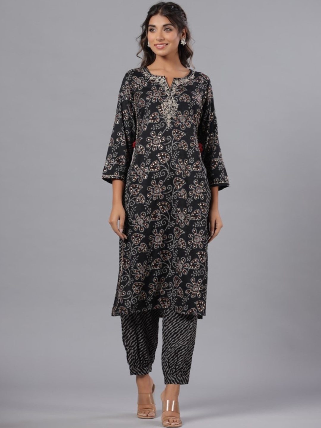 

Juniper Floral Printed High Slit Sequinned Kurta With Patiala, Black