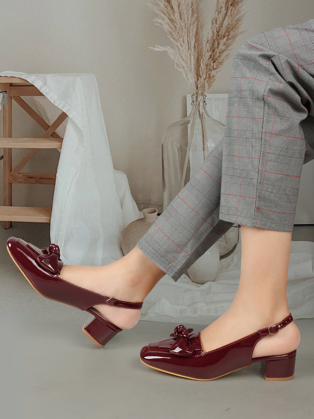

ELLE Bow Detailed Block Heel Slingback Pumps, Maroon