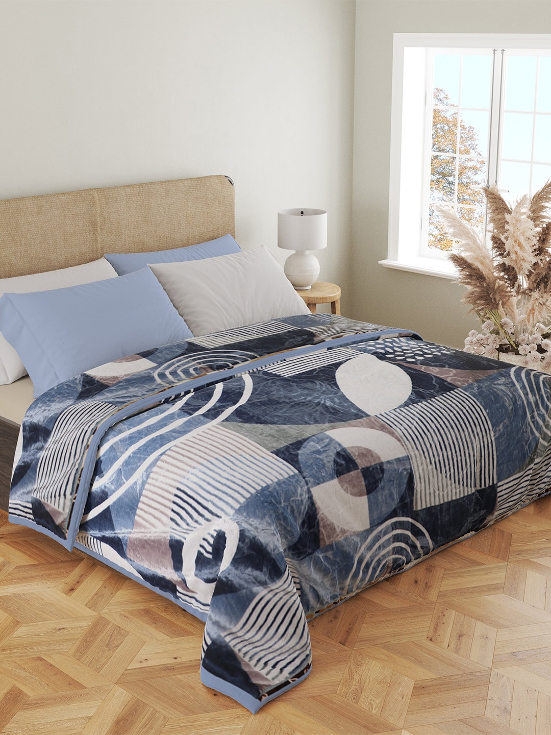 

Nivasam Urbana Blue & Grey Mink Heavy Winter 500 GSM Double Bed Blanket