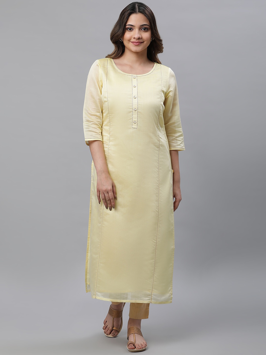 

AURELIA Gotta Patti Detailed Round Neck Panelled Kurta, Yellow