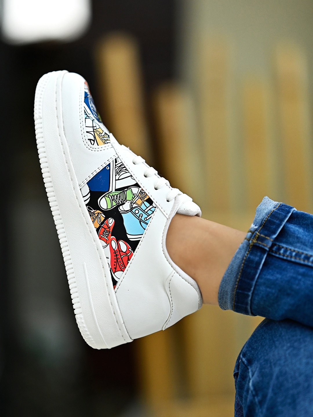 

Shoetopia Women Printed Lightweight Sneakers, White