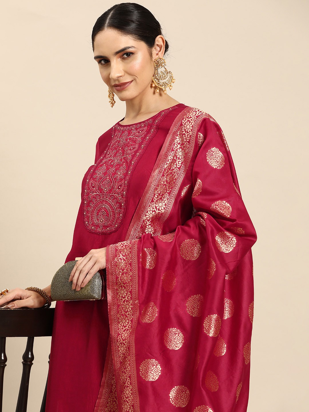 

Anouk Women Ethnic Motifs Yoke Design Regular Mirror Work Kurta with Trousers & Dupatta, Red