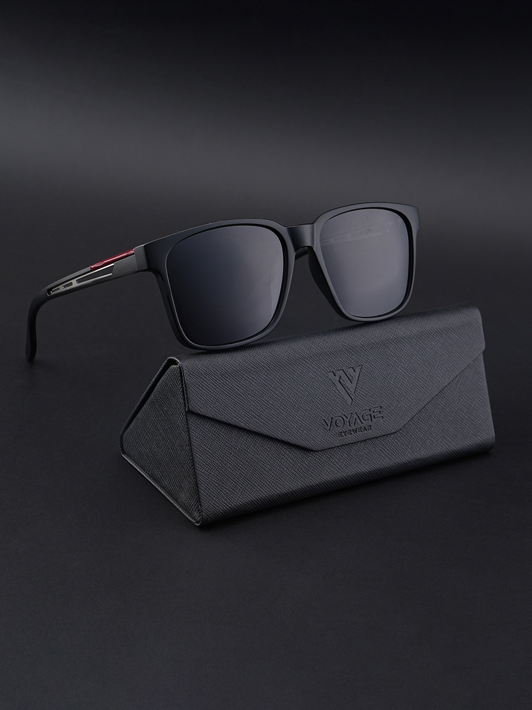 

Voyage Unisex Wayfarer Polarised and UV Protected Lens Sunglasses, Black