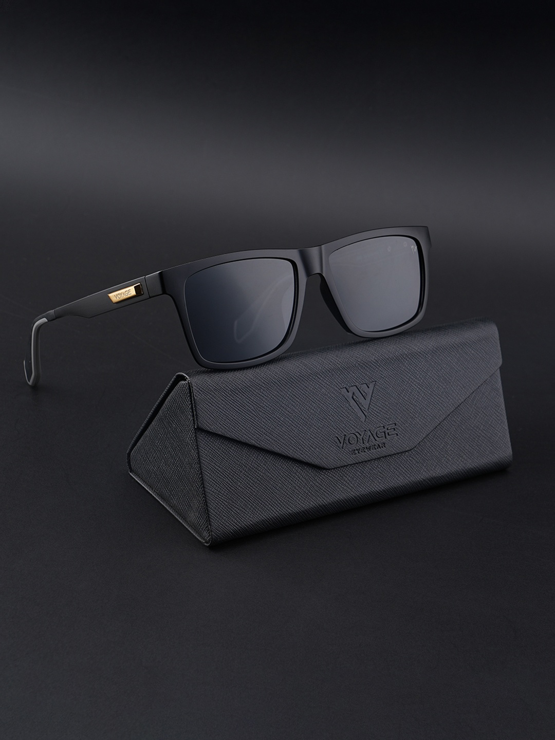 

Voyage Unisex Black Lens & Black Wayfarer Sunglasses with Polarised and UV Protected Lens