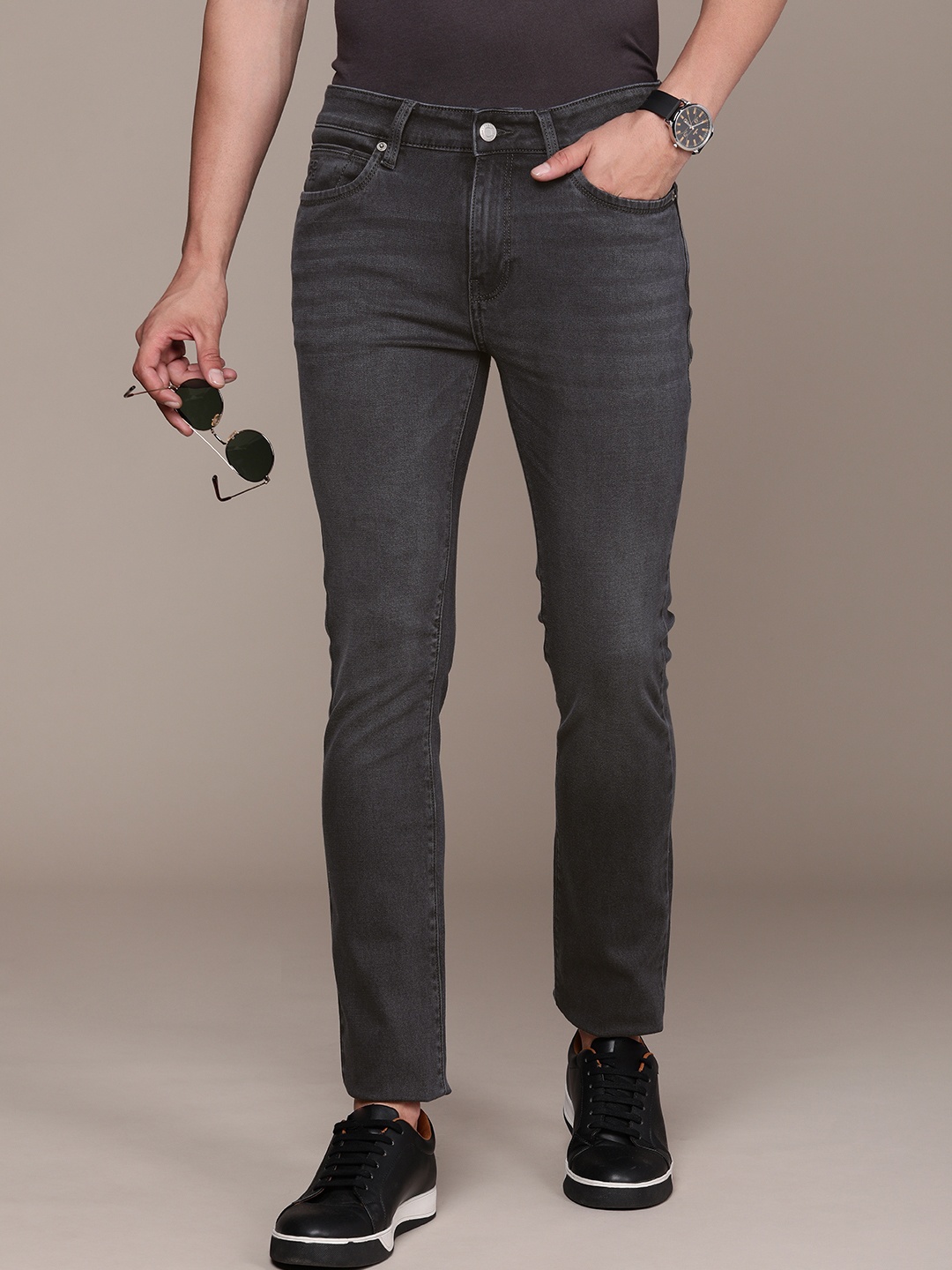

French Connection Men Slim Fit Light Fade Stretchable Jeans, Charcoal