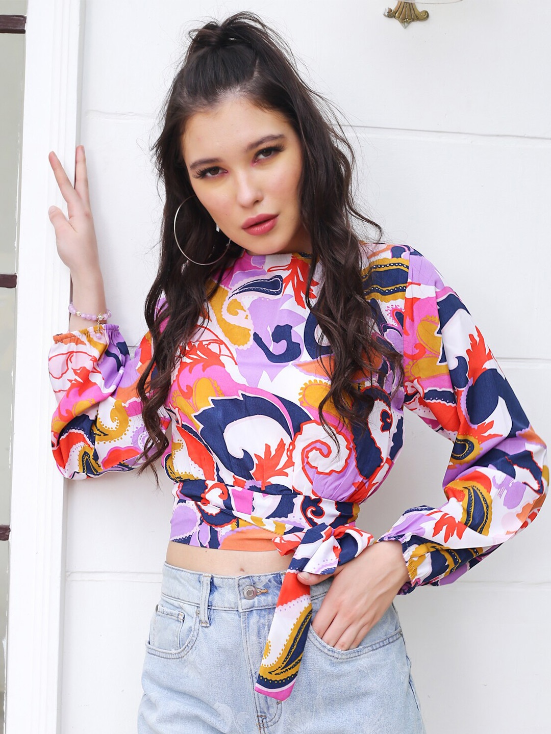 

Sera Off White Abstract Printed Tie-Up Neck Puff Sleeve Satin Top